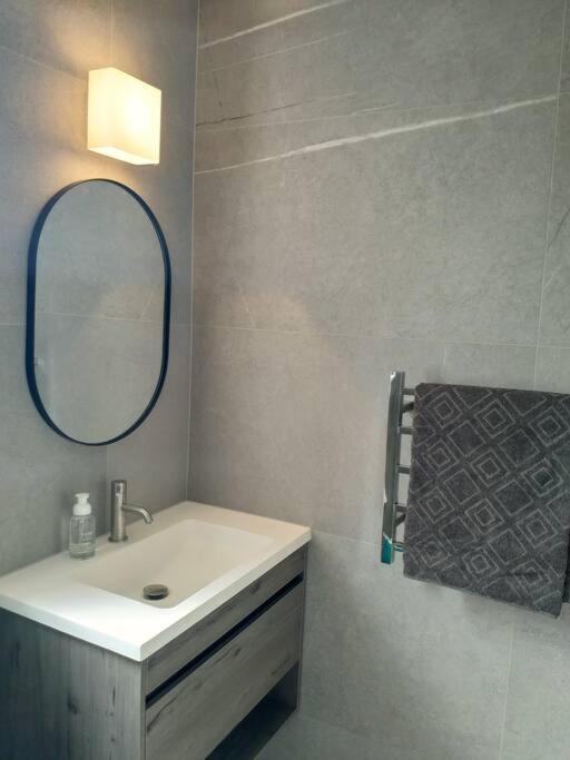 Xspot Medlands Beach House - Ocean Views - Short Stroll To The Beach 외부 사진