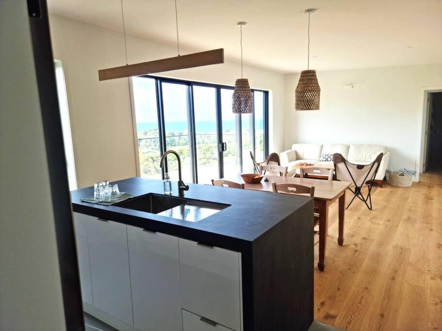 Xspot Medlands Beach House - Ocean Views - Short Stroll To The Beach 외부 사진